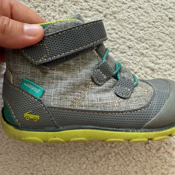 EUC See Kai Run waterproof boots Toddler 9 - Picture 3 of 3